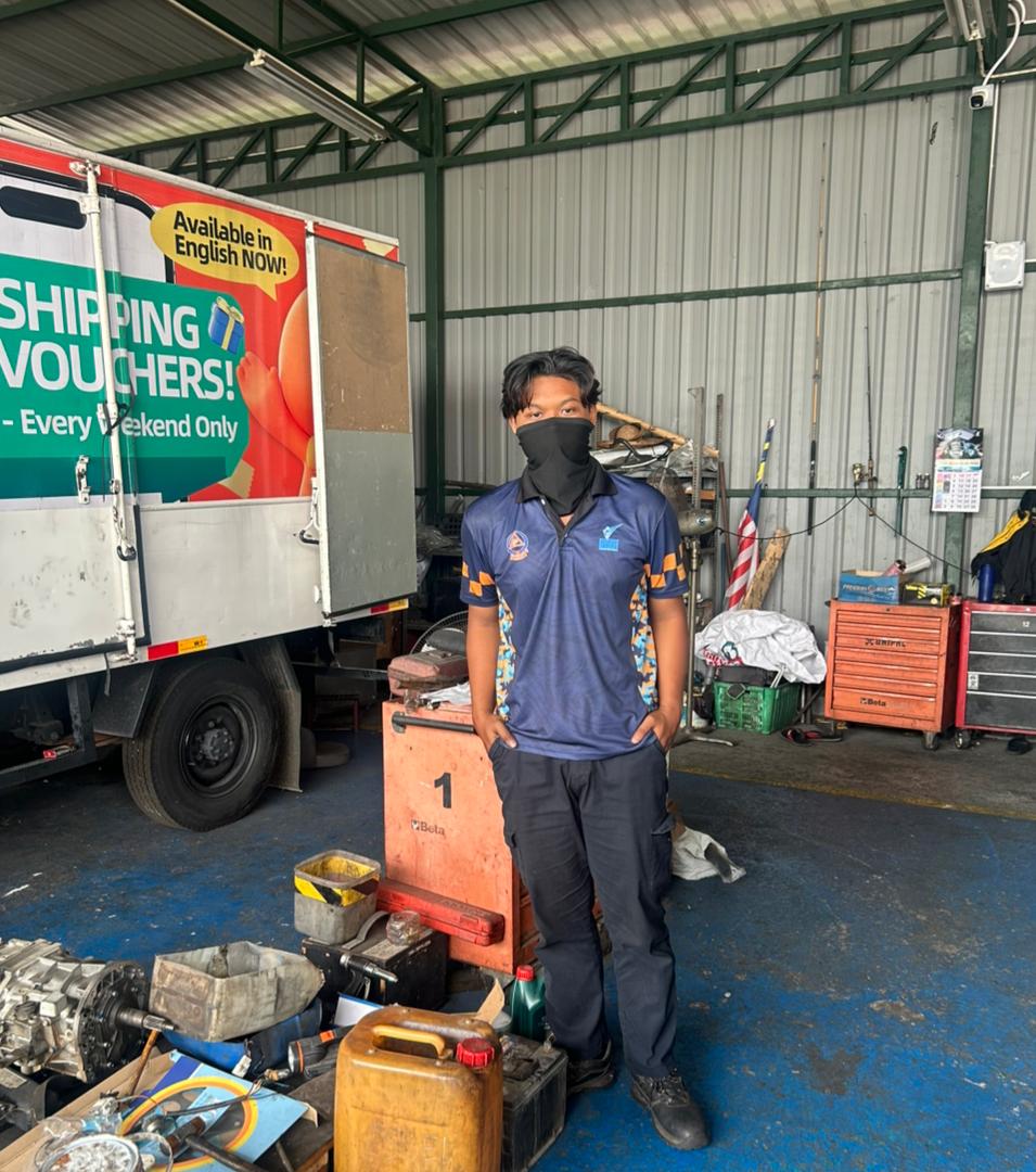Starting Strong in the Automotive World — Muhammad Imran Khan’s Career at Mitsubishi
