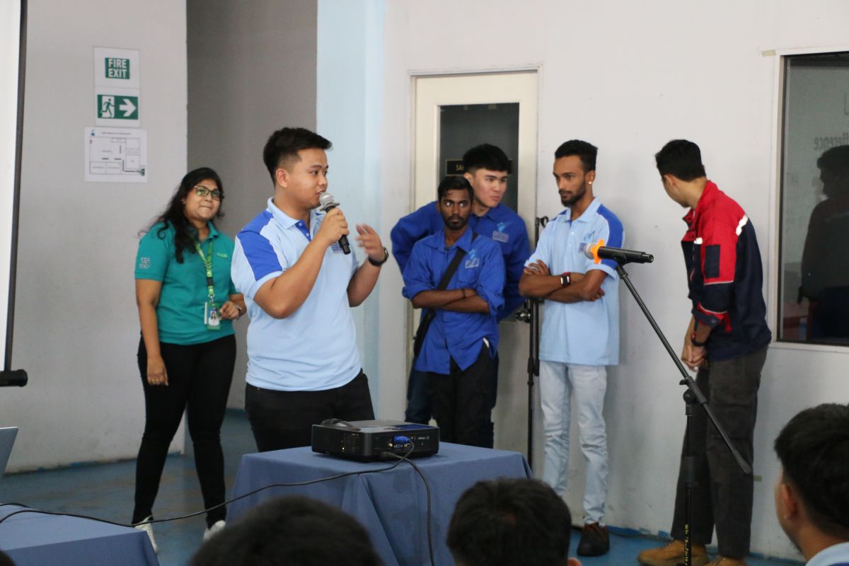Ceramah Industri